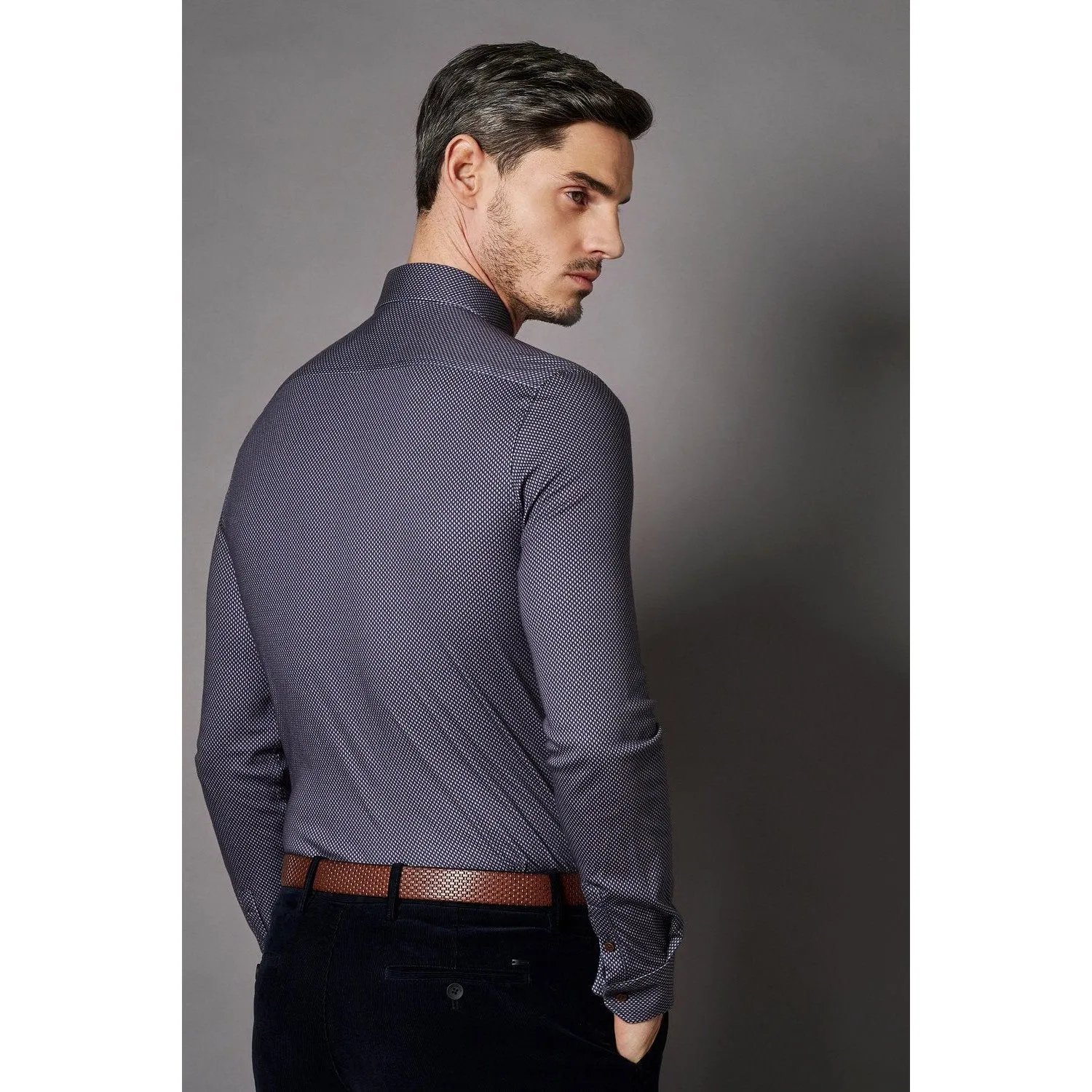 LUXURY NEAT PATTERN HAI COLLAR