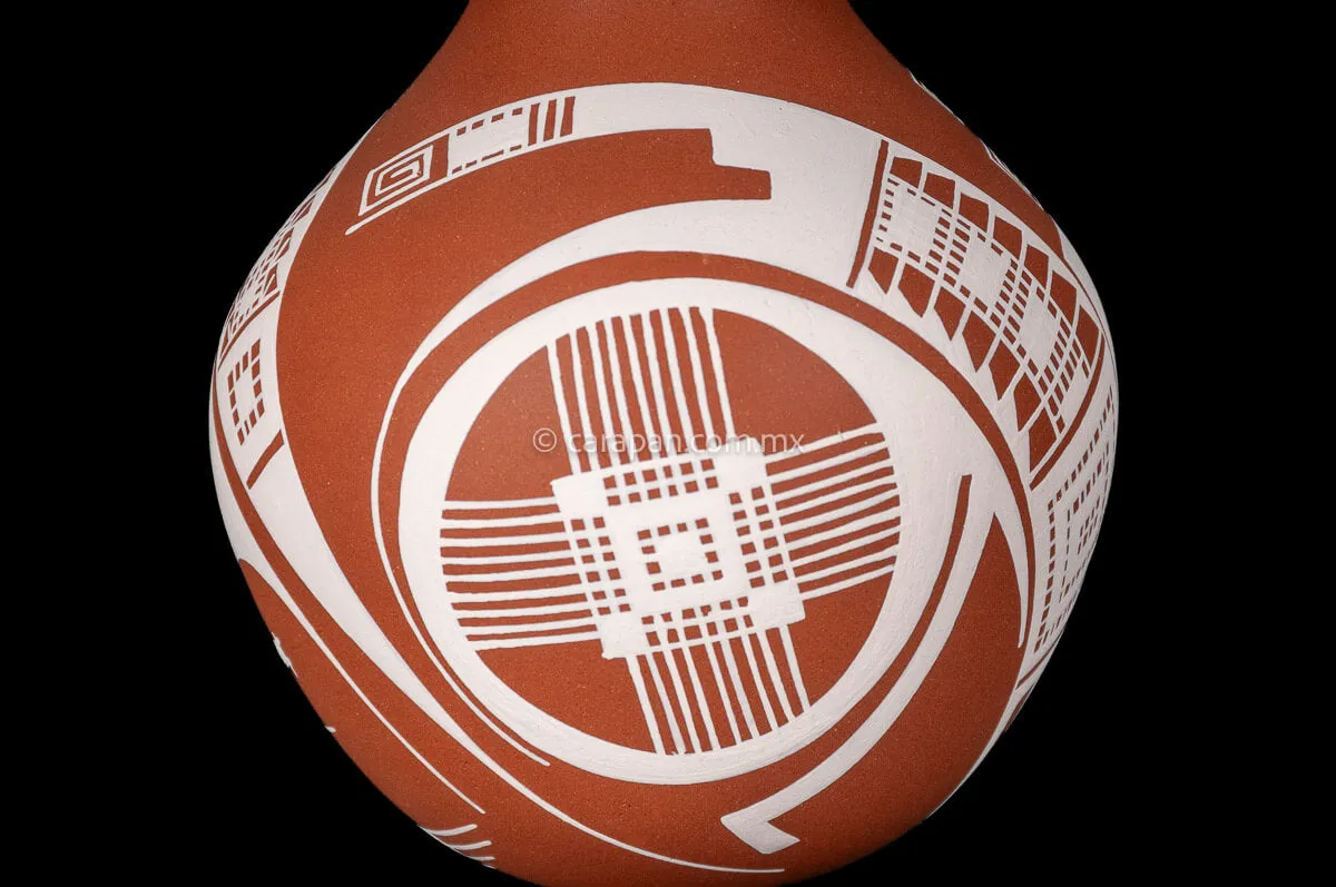 Mata Ortiz Orange Pot decorated with Beige Patterns