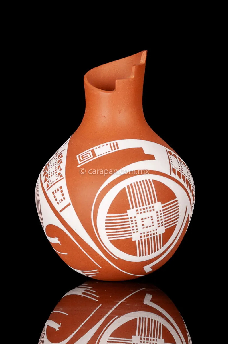 Mata Ortiz Orange Pot decorated with Beige Patterns
